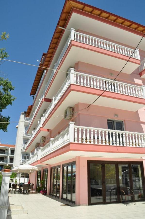 Hotel Louiza Paralía Eksteriør billede