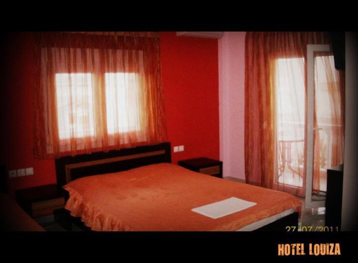 Hotel Louiza Paralía Eksteriør billede