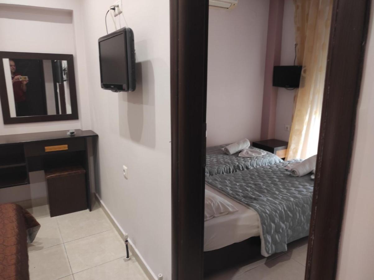 Hotel Louiza Paralía Eksteriør billede